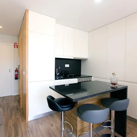 Carlos Alberto Balcony APT